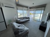 Girne Lapta'da Deniz Manzaralı Sıfır Eşyalı Oteller Bölgesine Yakın Kiralık 2+1 Penthouse