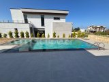 Girne Alsancak'ta Deniz Manzaralı Kaliteli Lüx Satılık 4+1 Villalar