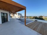 Girne Alsancak'ta Panoramik Deniz Manzaralı Kalan Son 3+1 Villa