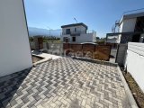 Girne Alsancak'ta Deniz Tarafı Merit Otellerine Yakın Satılık 3+1 Villa