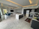 Girne Çatalköy'de Deniz Manzaralı Özel Havuzlu Geniş Bahçe Alanlı Satılık 4+1 Villa