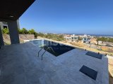 Alsancak'ta Panoramik Deniz Manzaralı Satılık Son Kalan 4+1 Villa