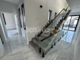 Girne Lapta'da Göz Kamaştırıcı Büyüklükte Satılık 4+1 Villa