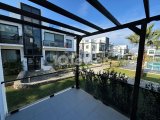 Girne Alsancak'ta Havuzlu Sitede Satılık Eşyalı 2+1 Daire