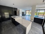 Girne Çatalköy'de Özel Havuzlu Deniz Tarafı Satılık Muhteşem 4+1 Villa