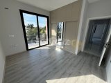 Girne Lapta'da Göz Kamaştırıcı Büyüklükte Satılık 4+1 Villa