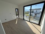 Girne Alsancak'ta Deniz Tarafı Merit Otellerine Yakın Satılık 3+1 Villa