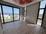 Kaçmaz Fırsat..! Girne Çatalköy'ün En Gözde Süper Lüks Denize Sıfır 4+1 Villası