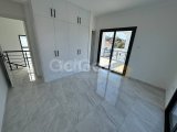 Girne Karşıyaka'da Deniz Tarafı Kalan Son Özel Havuzlu Satılık 3+1 Villa