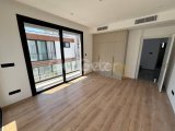 Girne Çatalköy'de Özel Havuzlu Deniz Tarafı Satılık Muhteşem 4+1 Villa