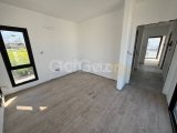 Girne Alsancak'ta Deniz Tarafı Merit Otellerine Yakın Satılık 3+1 Villa