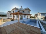 Girne Alsancak'ta Panoramik Deniz Manzaralı Kalan Son 3+1 Villa