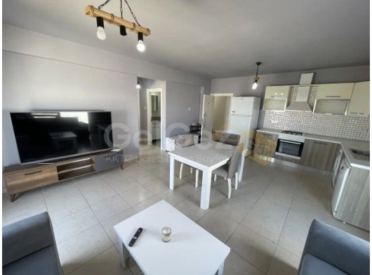 Girne Merkezde Eşi Benzeri Olmayan Eşyalı Yüksek Kira Getirili Satılık 2+1 Penthouse