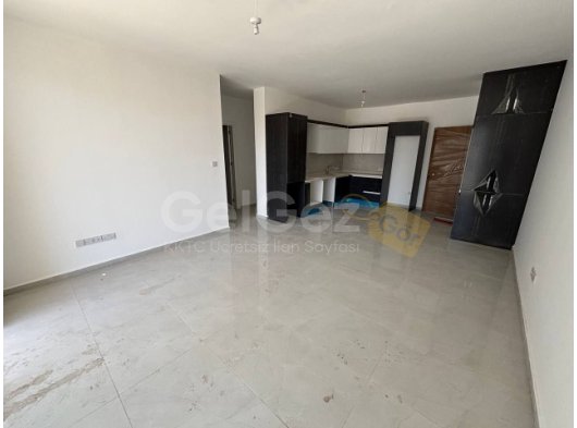 Girne Merkez'de Nusmar Market Çevresi Satılık Sıfır 3+1 Daireler