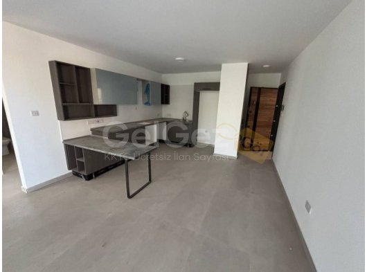 Girne Türk Mahallesin'de Muhteşem Lokasyon'da Satılık 2+1 Son İki Daire