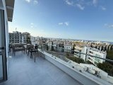 GİRNE MERKEZDE DAĞ VE DENİZ MANZARALI GENİŞ TERASLI SIFIR PENTHOUSE
