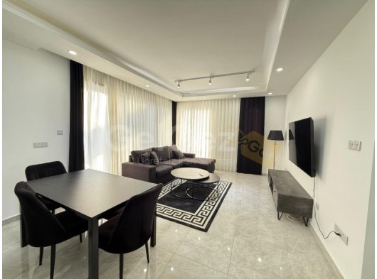 GİRNE MERKEZDE DAĞ VE DENİZ MANZARALI GENİŞ TERASLI SIFIR PENTHOUSE