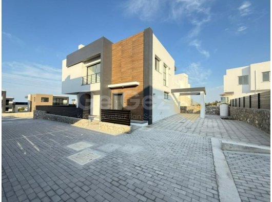 LAPTA LÜKS TESLİME HAZIR VİLLA