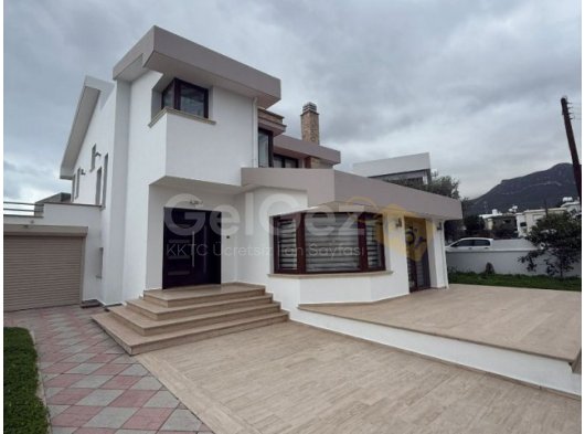 GİRNE ZEYTİNLİK MUHTEŞEM KONUMDA VİLLA