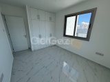 Girne Alsancak'ta Meritlere Yakın Deniz Manzaralı Geniş Eşyasız Kiralık 2+1 Daireler