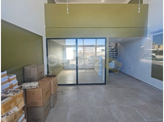 Girne Alsancak'ta Merkezi Konum'da Kiralık İş Yeri Dükkan