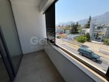 Girne Karaoğlanoğlunda Cadde Üzeri Ticari İzinli Kiralık Ofis 1+1 İş Yeri