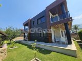 Girne Edremit'te Eşyalı Özel Dizayn Özel Havuzlu Satılık 4+1 Eşsiz Villa