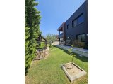 Girne Edremit'te Eşyalı Özel Dizayn Özel Havuzlu Satılık 4+1 Eşsiz Villa
