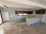Girne Alsancak'ta Plajlara Yakın Konum'da Deniz Tarafı Satılık Fevkalede 3+1 Villa