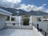 Girne Lapta'da Güzel Konumda Geniş Teraslı Sıfır Satılık 3+1 Muhteşem Villa..!