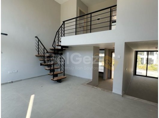 Alsacankta Eşyasız Meritlere Yakın Muhteşem Dağ Manzaralı Havuzlu 4+1 Dublex