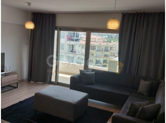 GİRNE MERKEZ LUX SİTE İÇERİSİNDE YENİ EŞYALI KİRALIK 2+1 DAİRE