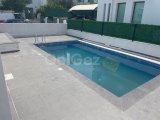 GİRNE OZANKÖY BÖLGESİ DUBLEKS ÖZEL HAVUZLU BAHÇELİ FULL YENİ EŞYALI KİRALIK 3+1 VİLLA