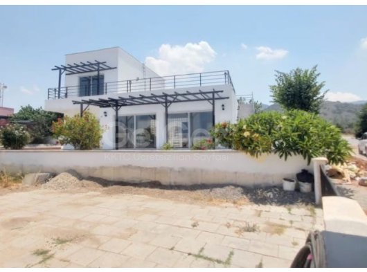 GİRNE ESENTEPE ÖZEL HAVUZ VE BAHÇELİ YENİ FULL EŞYALI KİRALIK 3+1 VİLLA