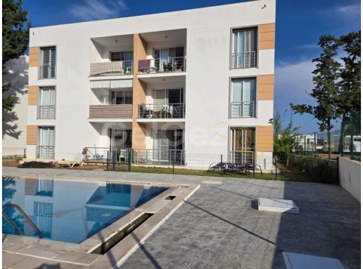 Girne Alsancak'ta Ortak Havuzlu Site İçinde Satılık 2+1 Daire