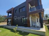 Girne Edremit'te Eşyalı Özel Dizayn Özel Havuzlu Satılık 4+1 Eşsiz Villa