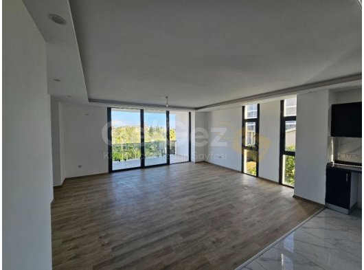 GİRNE MERKEZDE 2+1 ACİL SATILIK İ KAPALI OTOPARKLI DAİRE