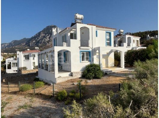Bu Fiyata Böyle Villa Yok..! Girne Karşıyaka'da Deniz Manzaralı Teraslı Satılık 3+1 ve 4+1 Villalar