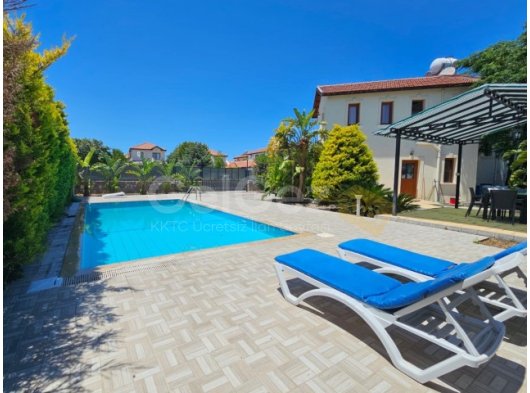 Girne- Alsancak Özel Havuzlu/Denize 170 M, 3+1Villa