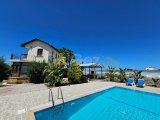 Girne- Alsancak Özel Havuzlu/Denize 170 M, 3+1Villa