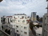 Girne Merkez de panoramik manzaralı 2+1 kiralık