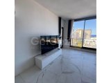 GİRNE MERKEZ FULL EŞYALI GENİŞ KULLANIM ALANINA SAHİP FULL DENİZ MANZARALI MUHTEŞEM KİRALIK 2+1 DAİRE