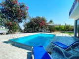 GİRNE ALSANCAKTA DENİZ MANZARALI ÖZEL HAVUZLU 3+1 VİLLA 05428885177