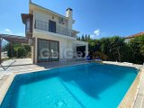 GİRNE ALSANCAKTA DENİZ MANZARALI ÖZEL HAVUZLU 3+1 VİLLA 05428885177
