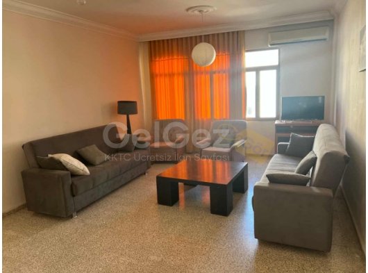 FIRSATT✨…GİRNE MERKEZ DEVLET HASTANESİ BÖLGESİ ANA CADDE ÜZERİ HERYERE YAKIN KONUMDA KİRALIK FULL EŞYALI 3+1 DAİRE