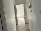 FIRSATT✨…GİRNE MERKEZ DEVLET HASTANESİ BÖLGESİ ANA CADDE ÜZERİ HERYERE YAKIN KONUMDA KİRALIK FULL EŞYALI 3+1 DAİRE