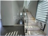 Fırsatt✨ Girne Ozanköy bölgesinde kiralık 3+1 full eşyalı özel havuzlu dubleks villa