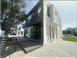 Fırsatt✨ Girne Ozanköy bölgesinde kiralık 3+1 full eşyalı özel havuzlu dubleks villa