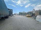 Ana cadde üzerinde satılık kompleks
