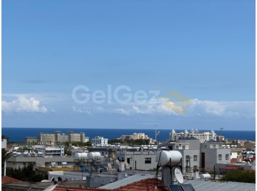 Girne Merkez'de Göz Alıcı 3+1 Penthouse - Şehir ve Doğa Manzaralı